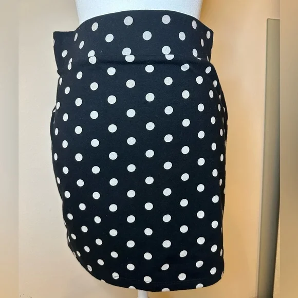 Stretch polka dot skirt - Picture 2 of 5